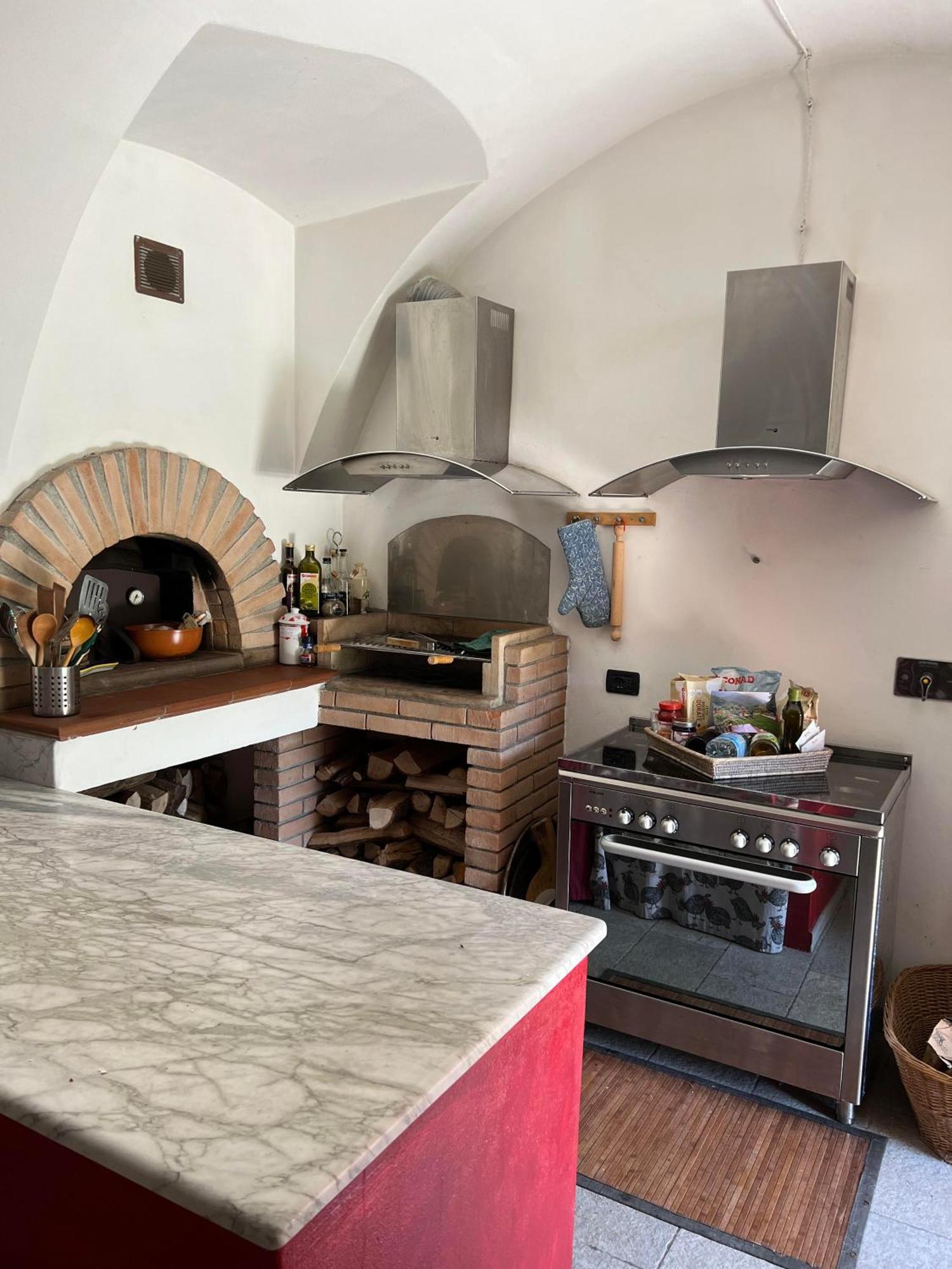 Casa Boru - A Beautiful Fully Restored Spacious House With Fantastic Views Calice al Cornoviglio Exteriér fotografie