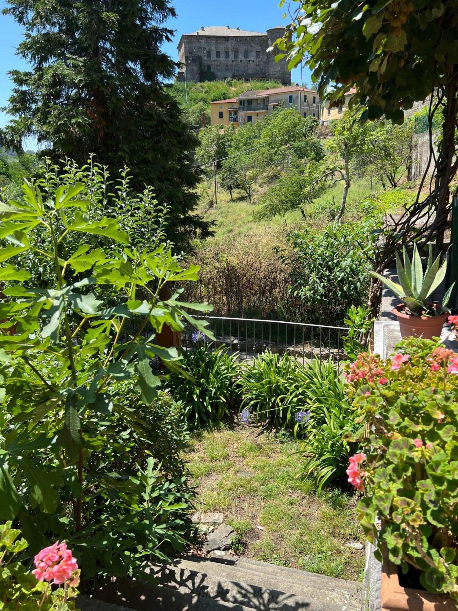Casa Boru - A Beautiful Fully Restored Spacious House With Fantastic Views Calice al Cornoviglio Exteriér fotografie