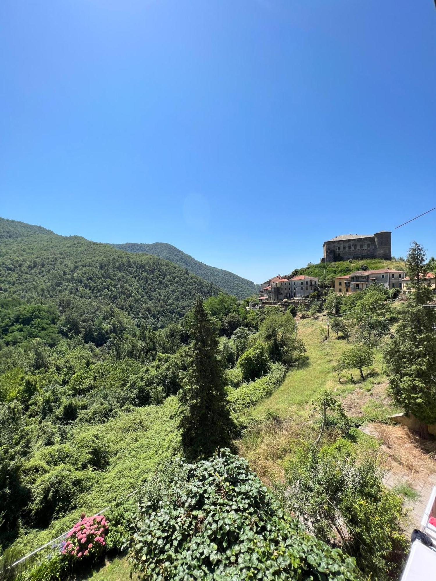 Casa Boru - A Beautiful Fully Restored Spacious House With Fantastic Views Calice al Cornoviglio Exteriér fotografie